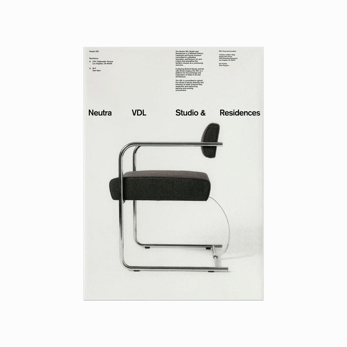 Bauhaus-inspireret plakat med sort-hvidt foto af en cantilever-stol og typografisk layout
